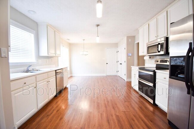 Building Photo - 2812 Bolla Dr