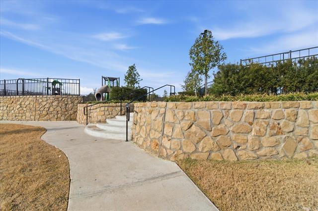 Building Photo - 520 Blanton St