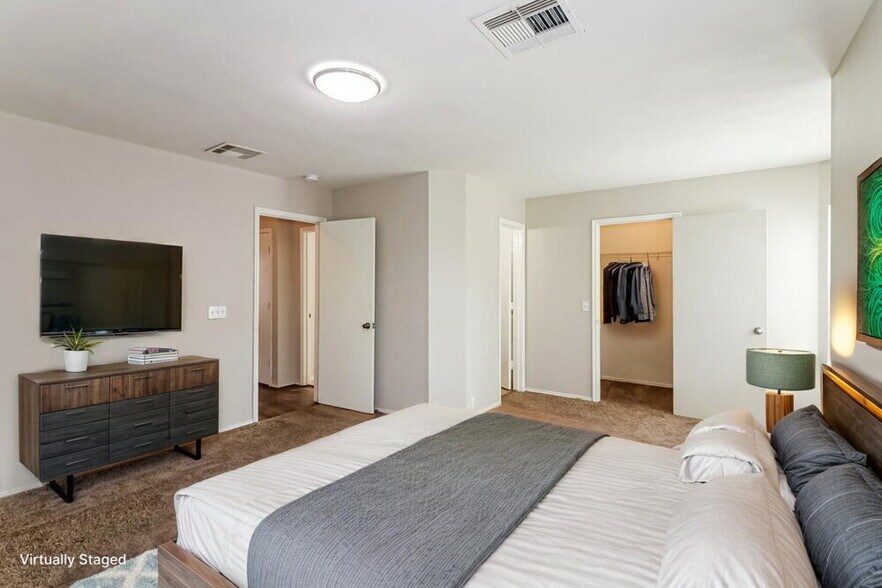 Building Photo - 6250 Gillian Park Dr