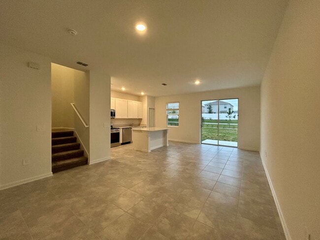 Building Photo - 2943 Savoir