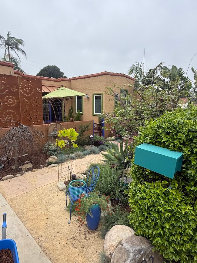 Front Garden Entrance - 302 E Vince St