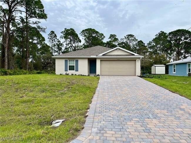 Primary Photo - 3020 N Lakewood Rd