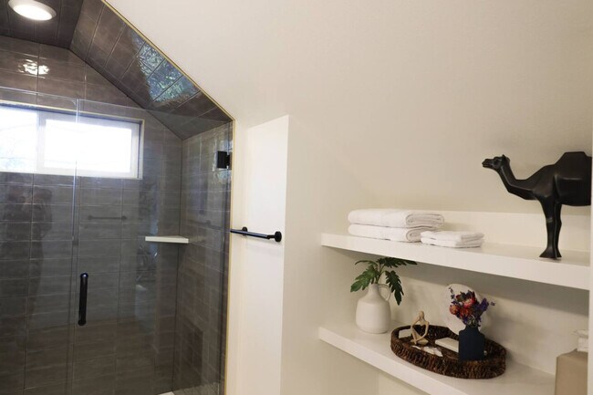 Building Photo - 3922 I St