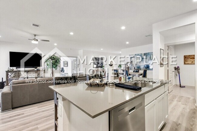 Building Photo - 3839 Hordley Ter Trl