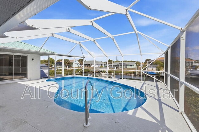 Building Photo - 18662 Arapahoe Cir