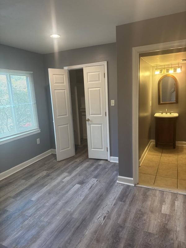 Building Photo - 406 Girard St