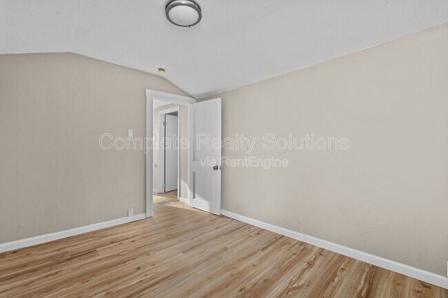 Building Photo - 7109 Eugene Ave