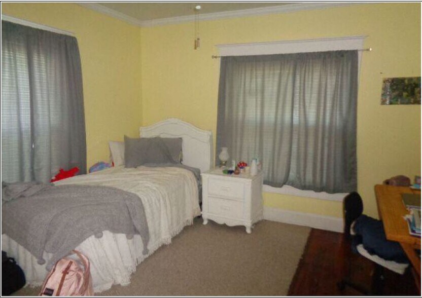 Bedroom - 1416 W Barker Ave
