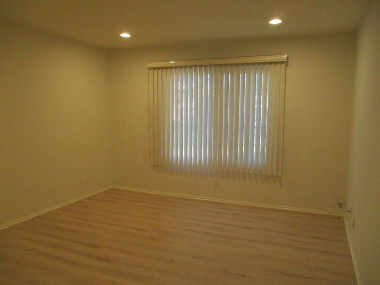 Building Photo - 3802 Dunford Ln