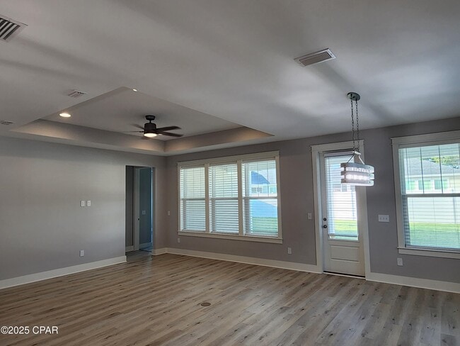 Building Photo - 1083 Harrison Byu Dr
