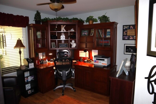 Building Photo - Oroville-Furnished-Turnkey-3 bedroom 2 bath home, hot tub, gazebo, landscaped yard, solar