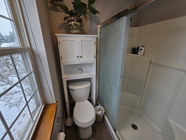 Building Photo - Beautiful Home in the Valley