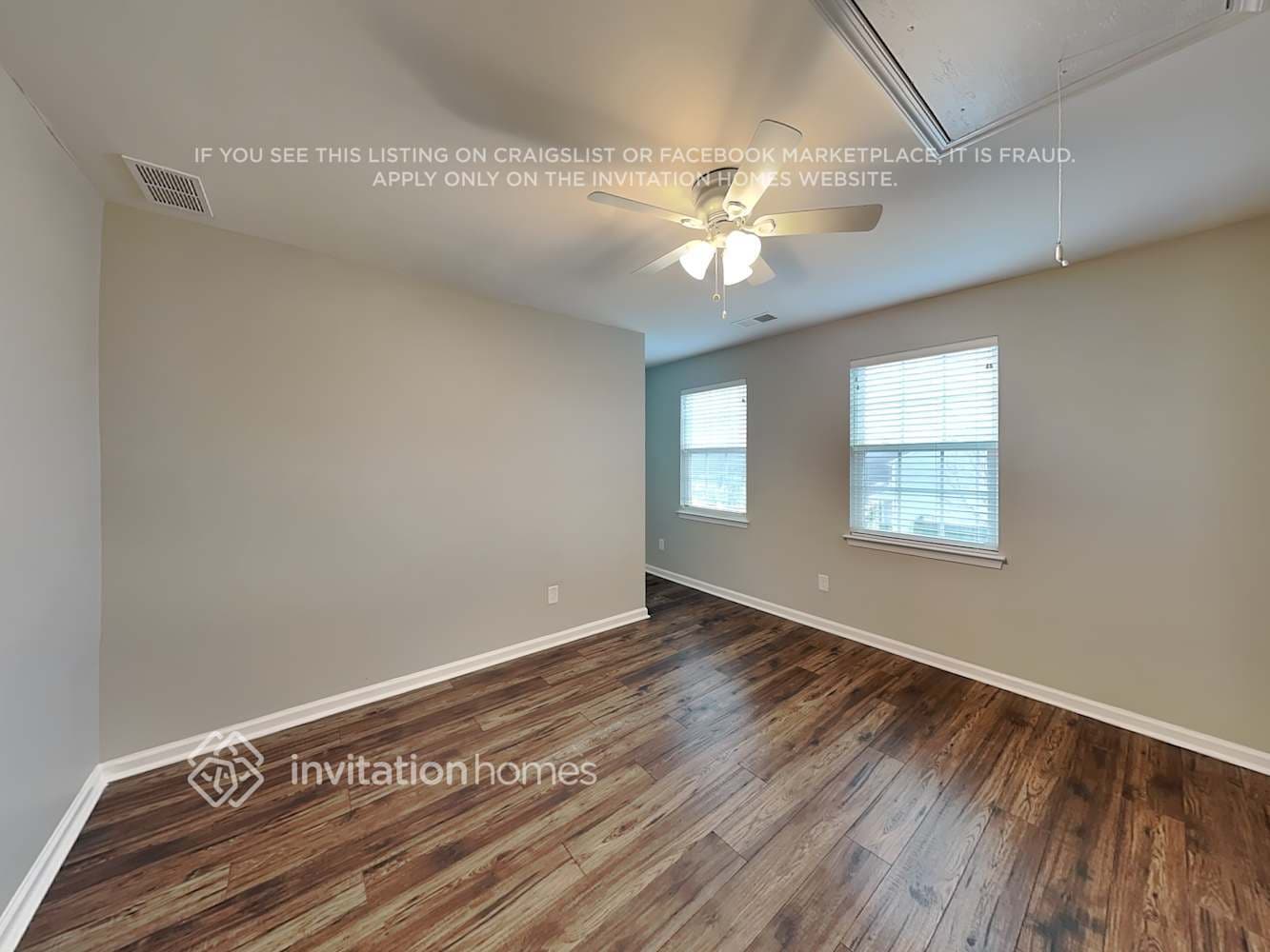 Building Photo - 223 Elba Dr