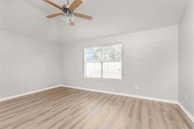 Building Photo - 32126 Annice Ln