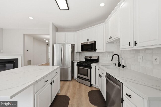 Building Photo - 2335 Huntington Station Ct