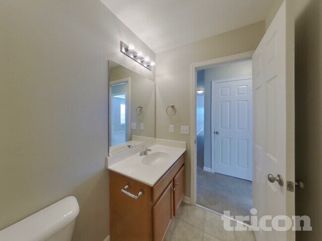 Building Photo - 1307 Creekside Dr