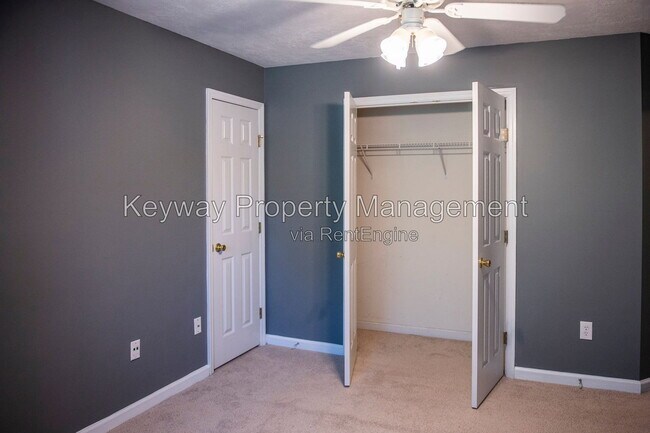 Building Photo - 242 Stonington Dr