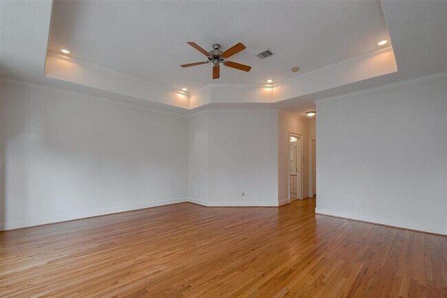 Building Photo - 5338 Fayette St