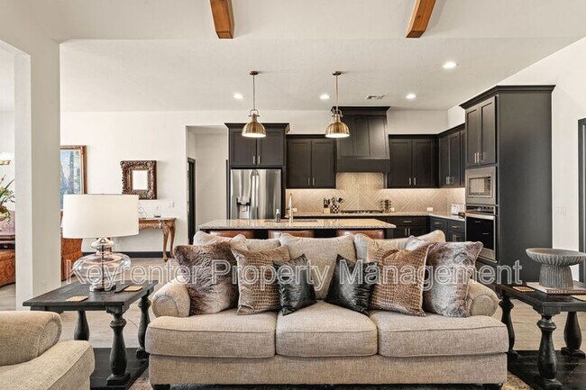 Building Photo - 2805 Crystal Creek Dr