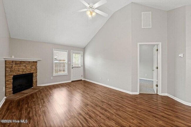 Building Photo - 443 Northrop Pl