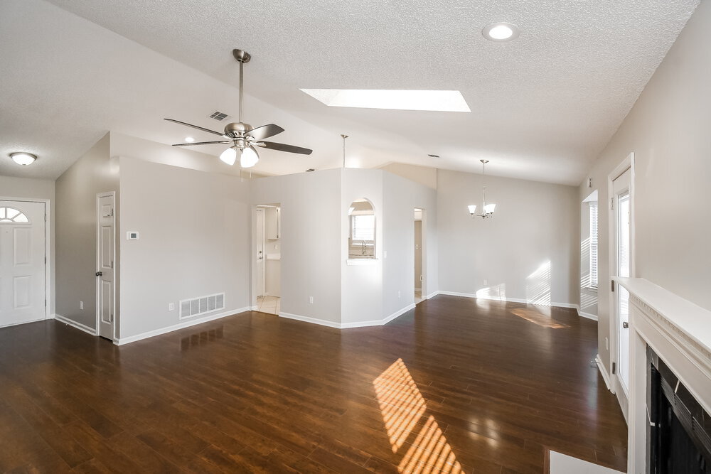 Building Photo - 8442 Sugartree Dr