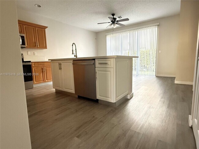 Building Photo - 978 NE 42nd Pl