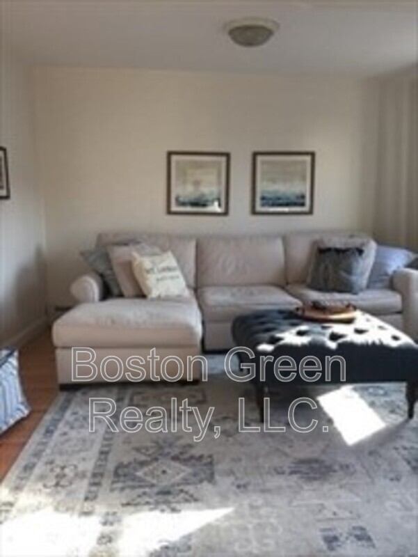 Building Photo - 652 Dorchester Ave