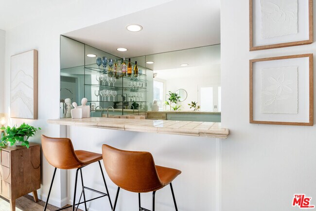 Building Photo - 9950 Durant Dr