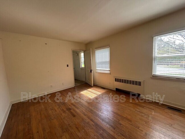 Building Photo - 2509 Miller Park Cir