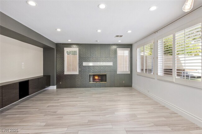 Building Photo - 9704 Cameo Rose Ln
