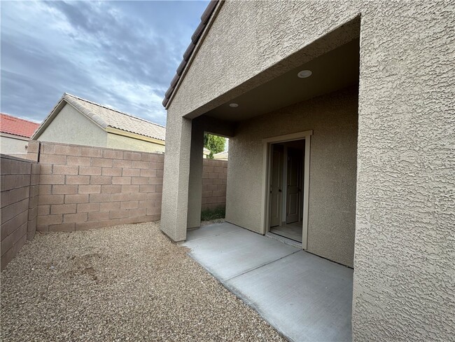 Building Photo - 1145 Pear Tree Ln