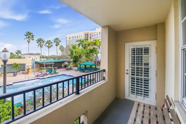 Building Photo - 520 SE 5 Ave