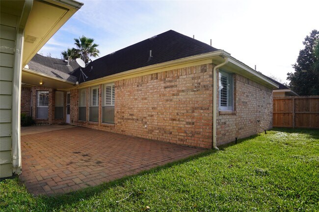 Building Photo - 13714 Pear Woods Ct