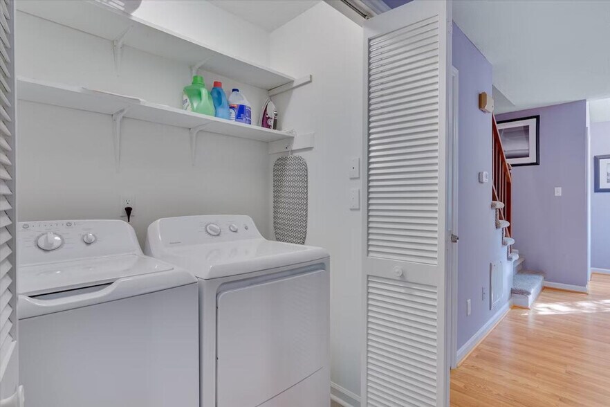 Building Photo - 4423 American Dr