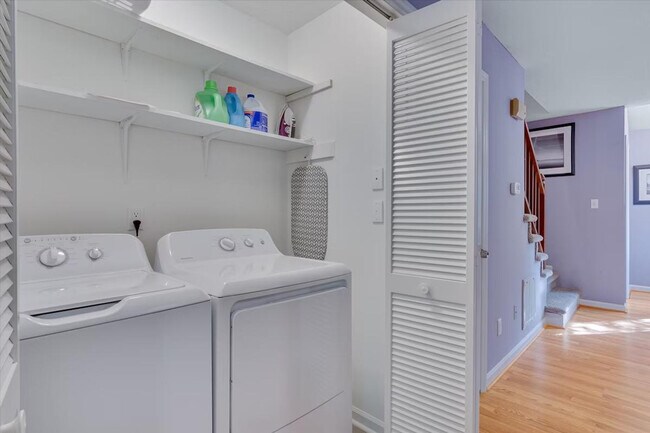 Building Photo - 4423 American Dr