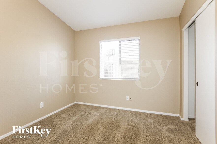 Building Photo - 14133 W Two Guns Trail