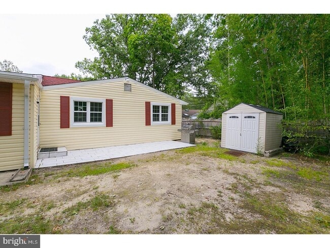 Building Photo - 923 Forbes St