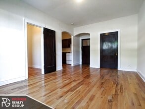 Building Photo - 4851 N Damen Ave