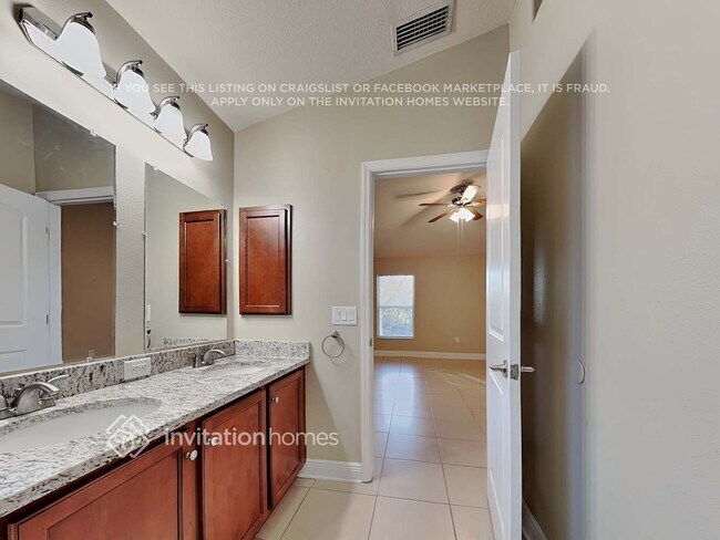 Building Photo - 9615 Jaybird Ln