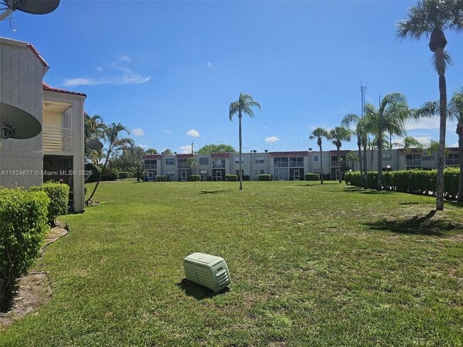 Building Photo - 7355 Woodmont Terrace