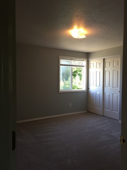 Building Photo - 13918 NE 78th St