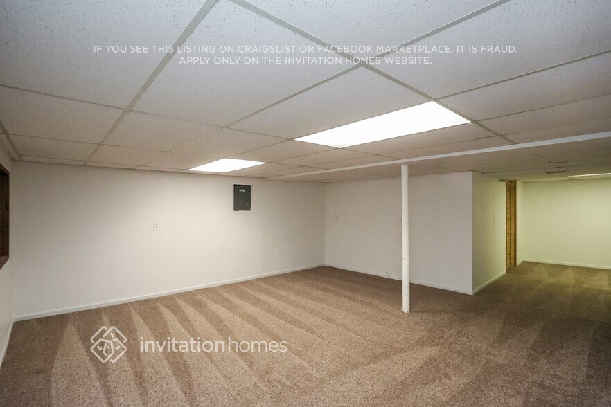 Building Photo - 677 Shining Water Dr