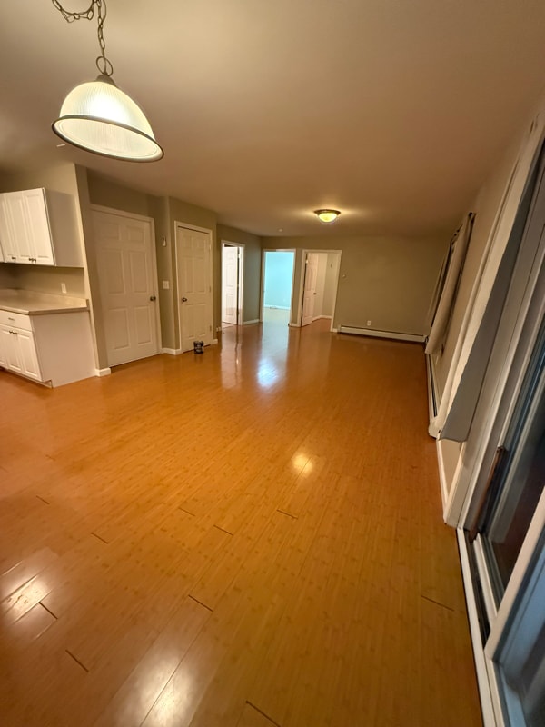 Building Photo - 1458 N Main St