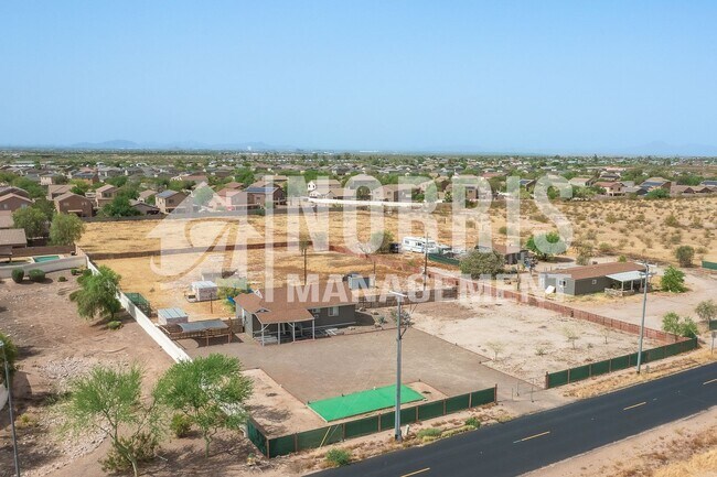 Building Photo - Great Home in Casa Grande with a Country Feel