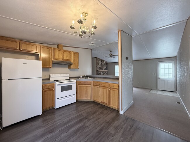 Building Photo - 6065 PA-25