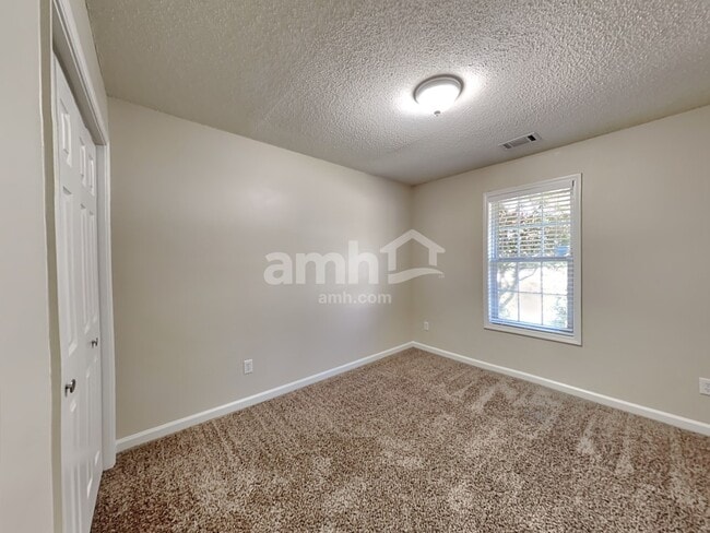 Building Photo - 2725 Freemans Walk Dr