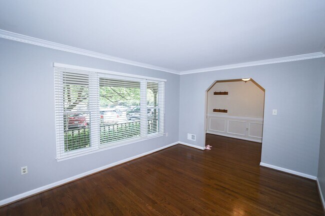 Building Photo - Great Townhouse in Fairwoods