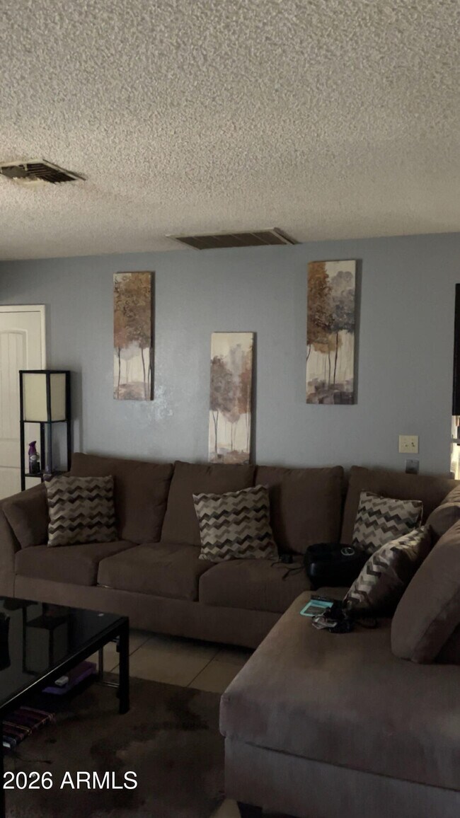 Building Photo - 9001 W Elm St