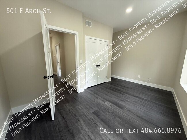 Building Photo - 501 E Arch St