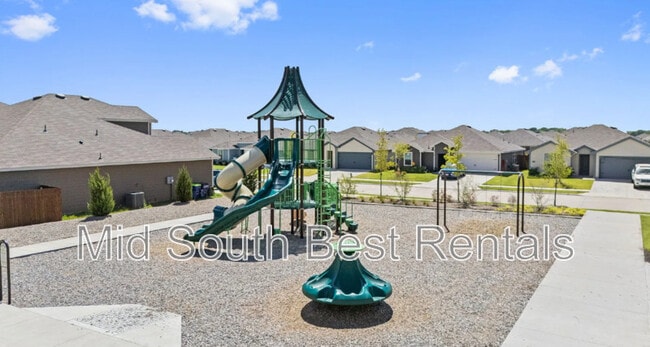 Building Photo - 7022 Vining Dr